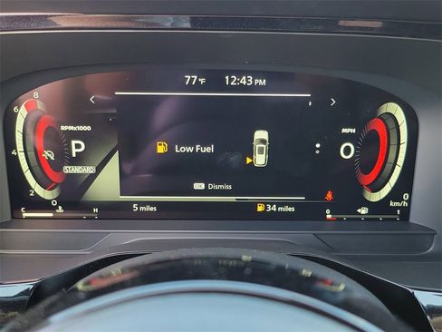 New 2025 Nissan Pathfinder Platinum image 9