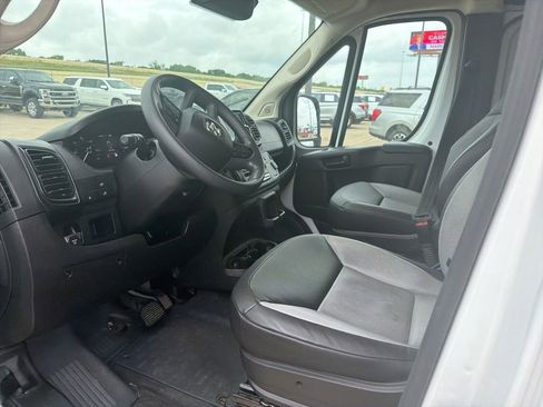 Used 2025 RAM ProMaster 2500 w/ Convenience Group FWD image 20