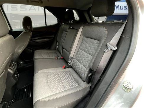 Used 2021 Chevrolet Equinox LT image 19