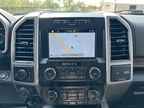 Used 2019 Ford F150 Lariat w/ Trailer Tow Package AWD/4WD image 6
