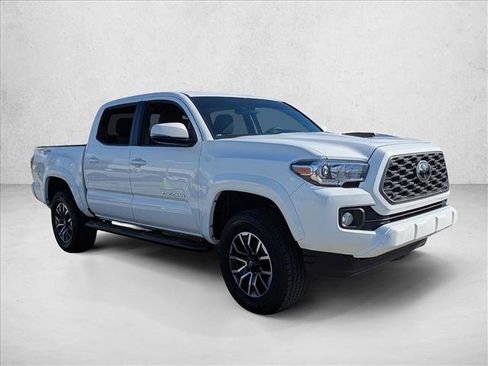 Used 2023 Toyota Tacoma TRD Sport image 3