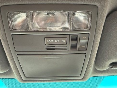 Used 2011 Toyota Camry SE w/ SE Extra-Value Pkg #1 image 25