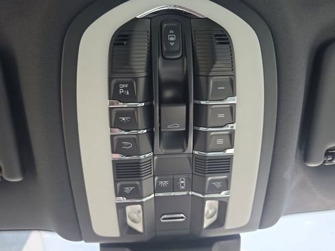 New 2026 Porsche Macan AWD/4WD image 19