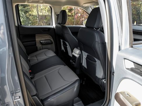 Used 2025 Ford Maverick Lariat w/ 4K Tow Package image 43