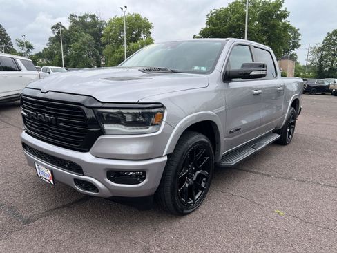 Used 2022 RAM 1500 Laramie AWD/4WD image 3