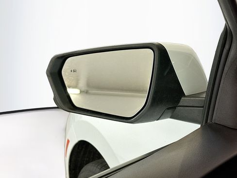 Used 2024 Chevrolet Equinox LT image 16