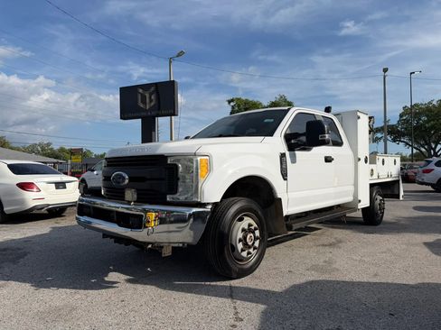 Used 2017 Ford F350 XL image 1