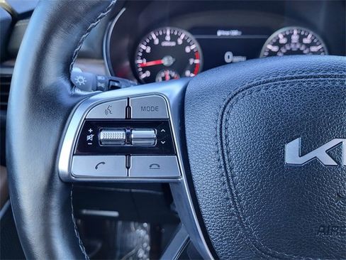 Used 2022 Kia Telluride SX w/ SX Prestige Package image 8