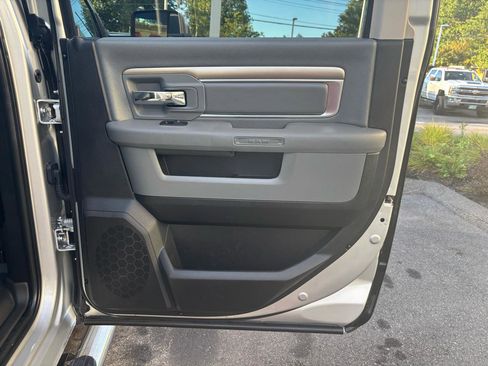 Used 2017 RAM 2500 SLT AWD/4WD image 27