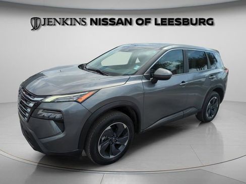 Certified 2024 Nissan Rogue SV FWD image 14