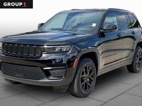 Used 2024 Jeep Grand Cherokee Altitude AWD/4WD image 1