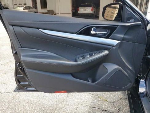 Used 2020 Nissan Maxima 3.5 SL w/ Floor Mat Group FWD image 18