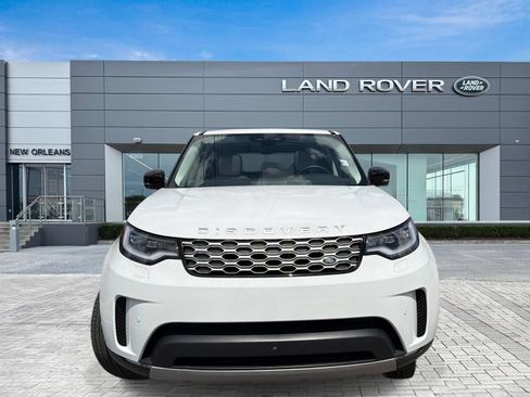 Used 2025 Land Rover Discovery S AWD/4WD image 4