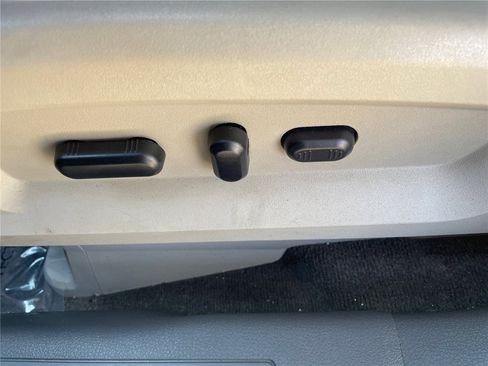 Used 2013 Ford Edge SEL image 56