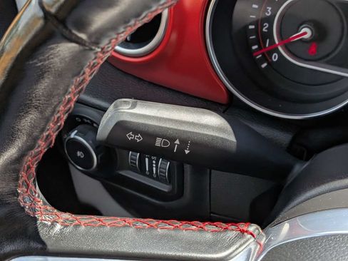 Used 2021 Jeep Wrangler Rubicon w/ Uconnect 4C Nav & Sound Group AWD/4WD image 18