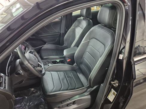 Used 2024 Volkswagen Tiguan SEL R-Line AWD/4WD image 20