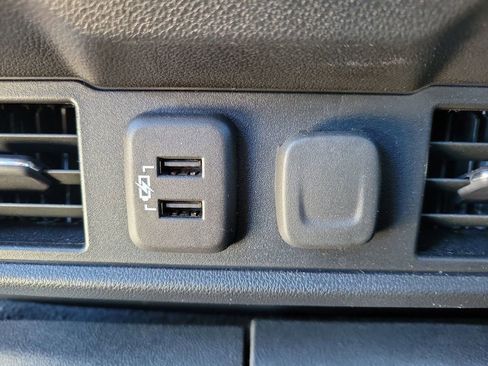 Certified 2021 Chevrolet Silverado 1500 RST AWD/4WD image 15