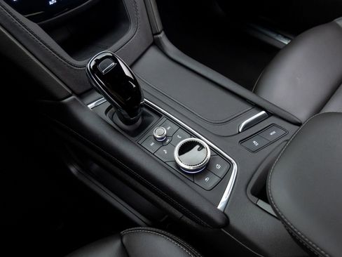 New 2026 Cadillac XT5 Luxury w/ LPO, Floor Liner Package image 13