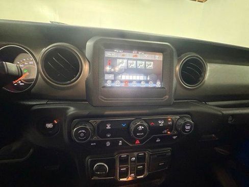 Certified 2022 Jeep Wrangler Unlimited Sport AWD/4WD image 19