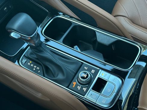 Certified 2025 Kia Telluride SX Prestige X-Line AWD/4WD image 22