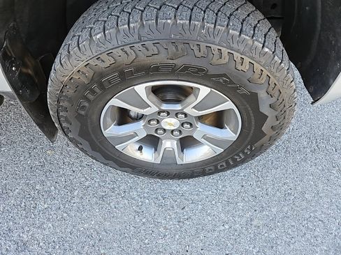 Used 2018 Chevrolet Colorado Z71 image 12