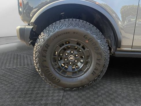 Used 2026 Ford Bronco Badlands w/ Sasquatch Package AWD/4WD image 13