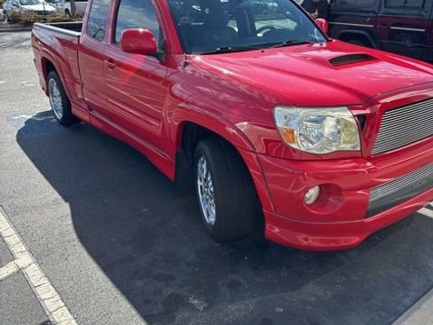 Used 2005 Toyota Tacoma X-Runner image 4