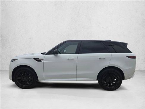 Used 2026 Land Rover Range Rover Sport Dynamic SE AWD/4WD image 2