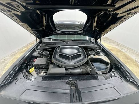 Used 2017 Dodge Challenger R/T Plus RWD image 18
