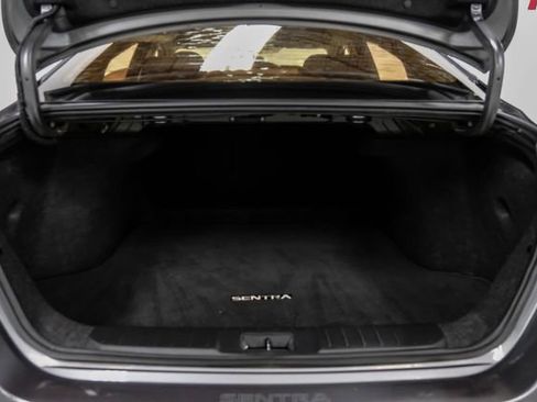 Used 2020 Nissan Sentra SR w/ Lighting Package image 53