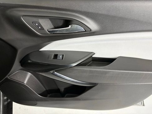 Used 2024 Chevrolet Trax LT image 14