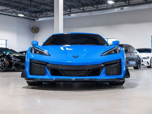 Used 2023 Chevrolet Corvette Z06 RWD image 2