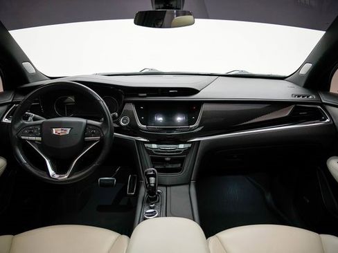 Used 2021 Cadillac XT6 Sport image 27