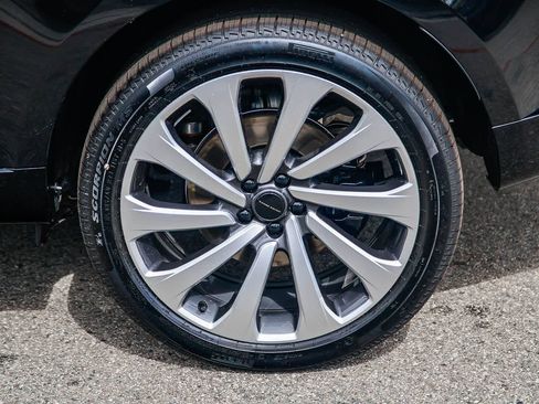 New 2026 Land Rover Range Rover SE AWD/4WD image 8