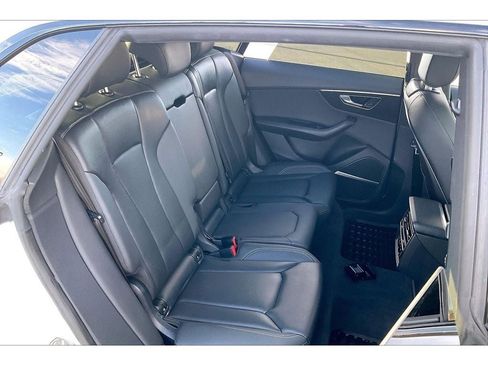 Used 2020 Audi Q8 Premium Plus w/ Premium Plus Package image 29