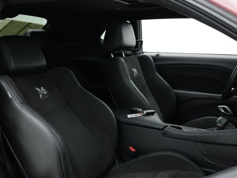 Used 2022 Dodge Challenger R/T Scat Pack RWD image 41