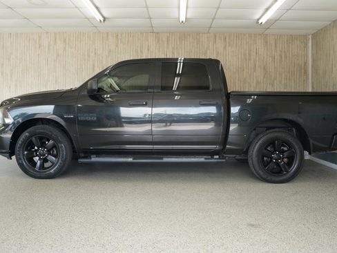 Used 2018 RAM 1500 Express w/ Black Ram 1500 Express Group RWD image 4