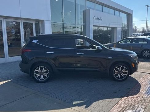 Used 2021 Kia Seltos SX w/ SX Sunroof Package image 6