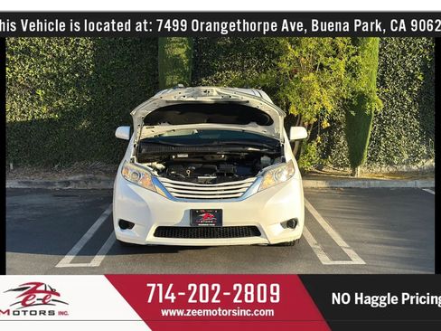 Used 2017 Toyota Sienna LE FWD image 15