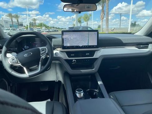 New 2026 Ford Explorer Active RWD image 23