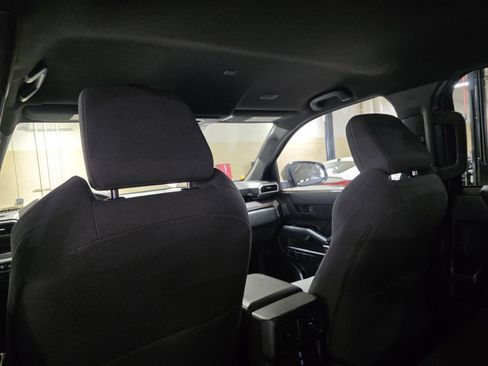 Used 2025 Toyota 4Runner SR5 AWD/4WD image 16