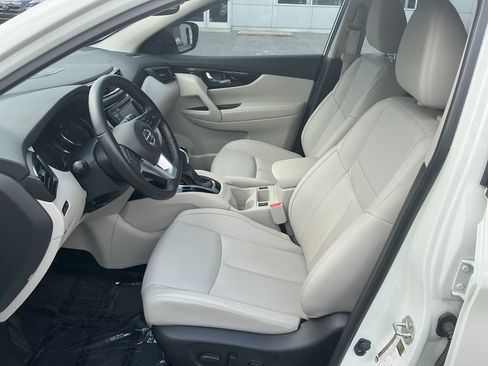 Used 2022 Nissan Rogue Sport SL w/ Premium Package AWD/4WD image 10