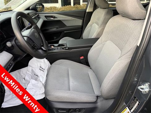Used 2025 Toyota Camry LE image 16