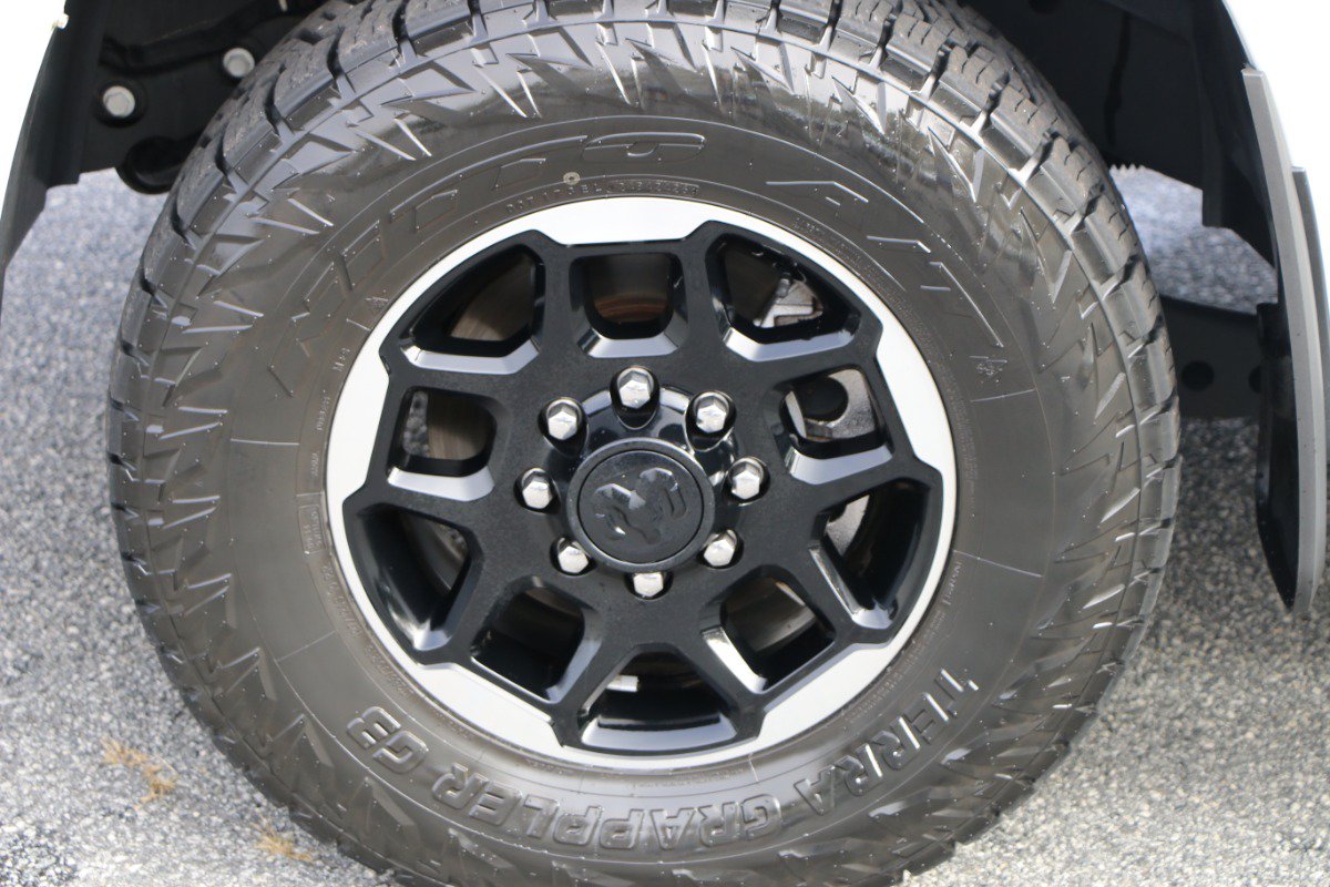 Used 2025 RAM 2500 Laramie AWD/4WD image 14