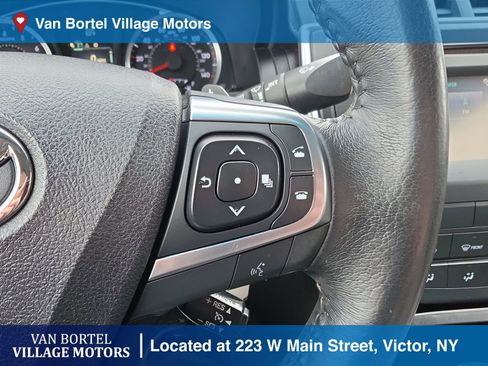 Used 2017 Toyota Camry SE FWD image 17