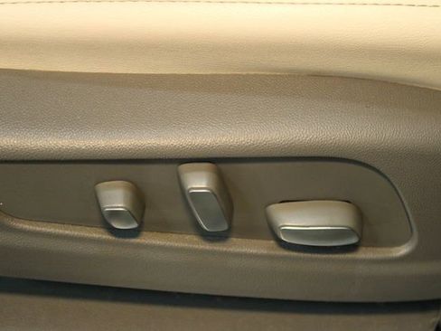 Used 2021 Cadillac XT5 Premium Luxury image 12