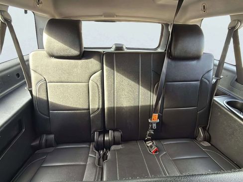 Used 2019 GMC Yukon XL SLT w/ Open Road Package image 18