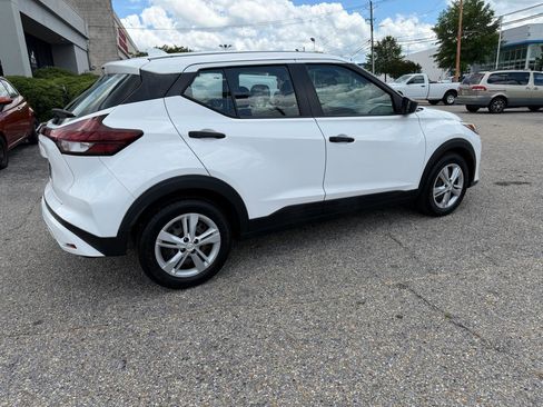 Used 2021 Nissan Kicks S FWD image 37