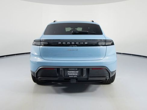 New 2026 Porsche Macan 4 Electric AWD/4WD image 9