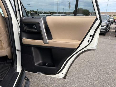 Used 2023 Toyota 4Runner SR5 Premium w/ Moonroof Package AWD/4WD image 20